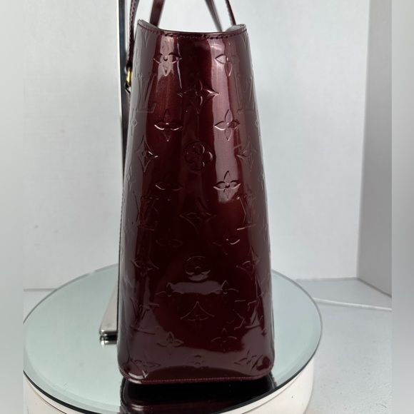 Louis Vuitton Vernis Amarante tote in pristine condition. Posh Authenticated - Picture 7 of 15